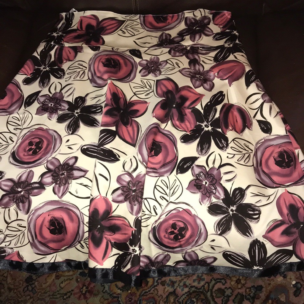 Zashi Floral Skirt Like New!